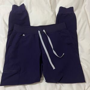 Like new purple jam Zamora joggers Figs brand. Size medium tall